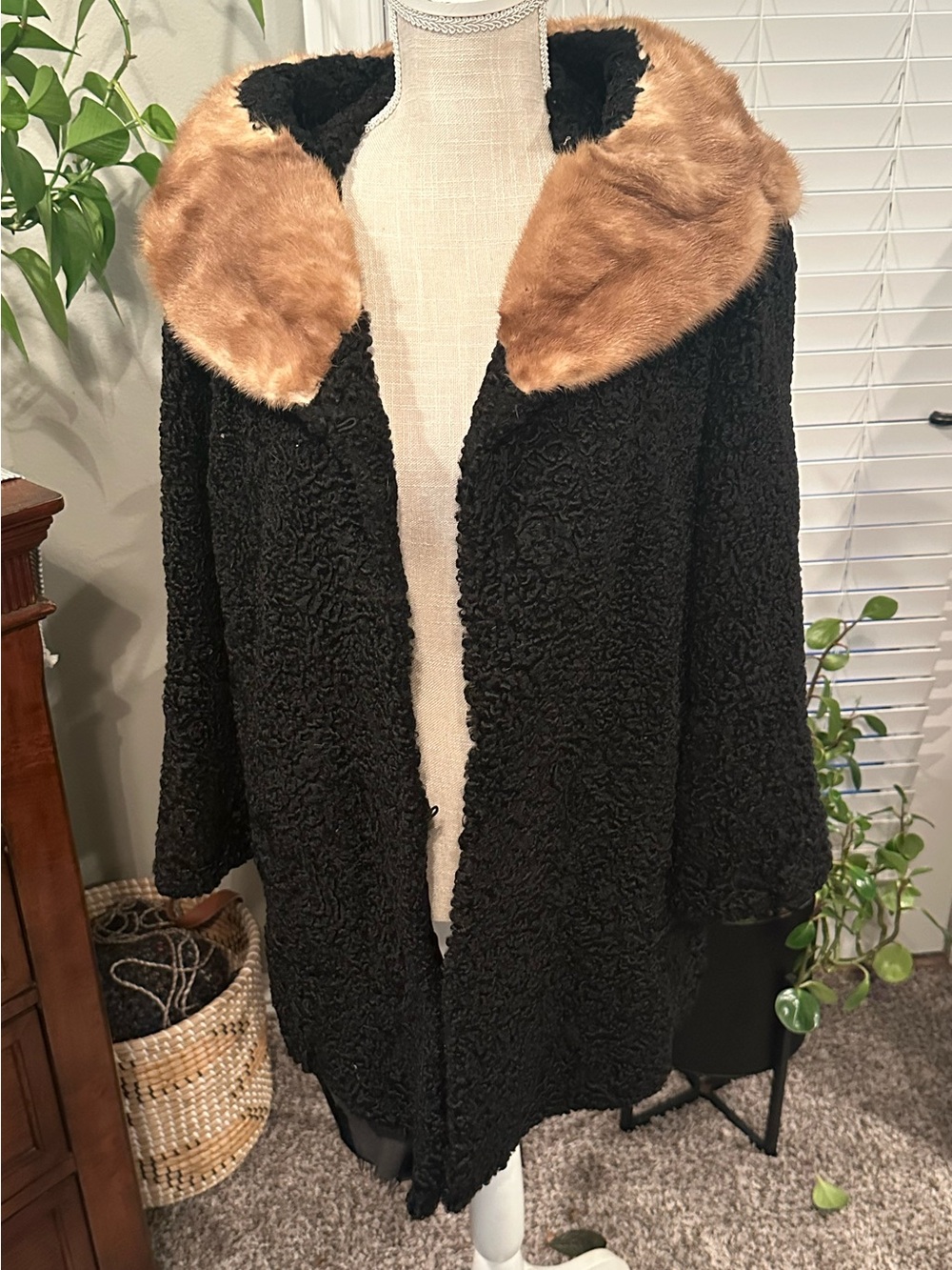 Vintage Black Shearling Coat with Brown Fur Collar